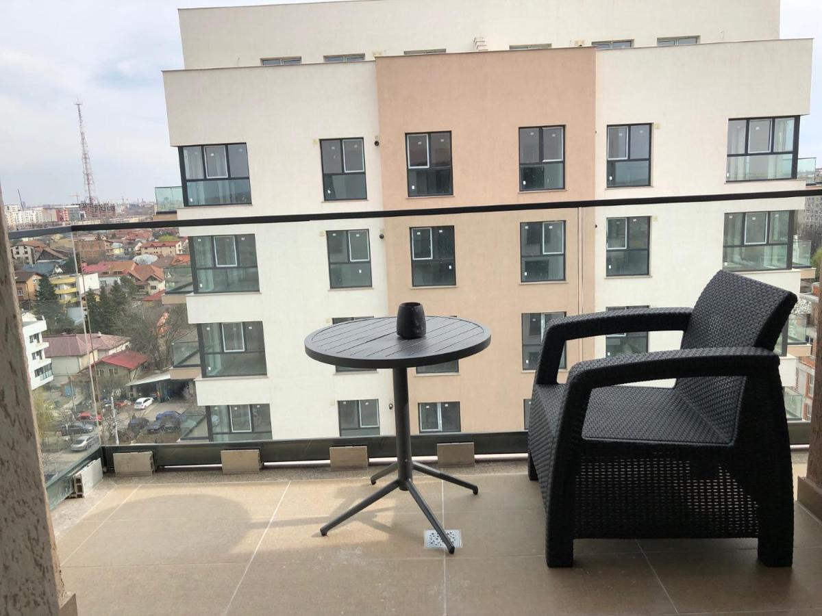 Luxury Westpark 2-Room Apartment Lakeview W5 Boekarest Buitenkant foto