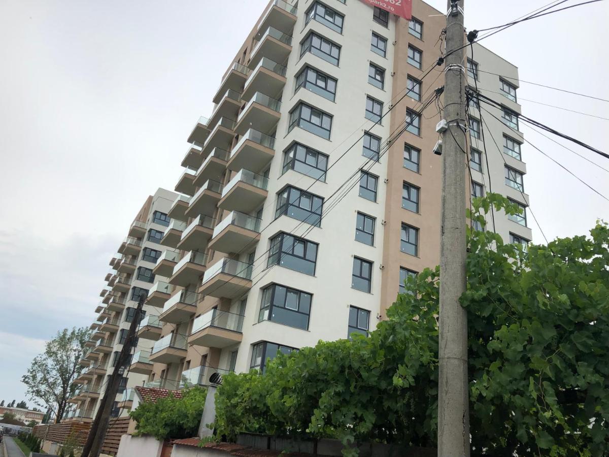 Luxury Westpark 2-Room Apartment Lakeview W5 Boekarest Buitenkant foto